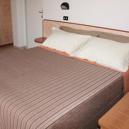 רימיני Hotel Verdemare חדר תמונה