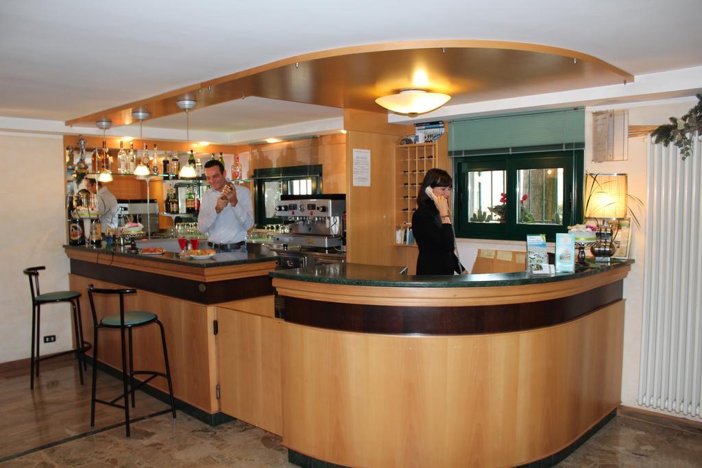 רימיני Hotel Verdemare מראה חיצוני תמונה
