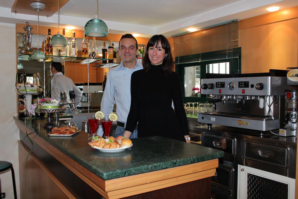 רימיני Hotel Verdemare מראה חיצוני תמונה