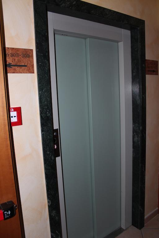רימיני Hotel Verdemare מראה חיצוני תמונה